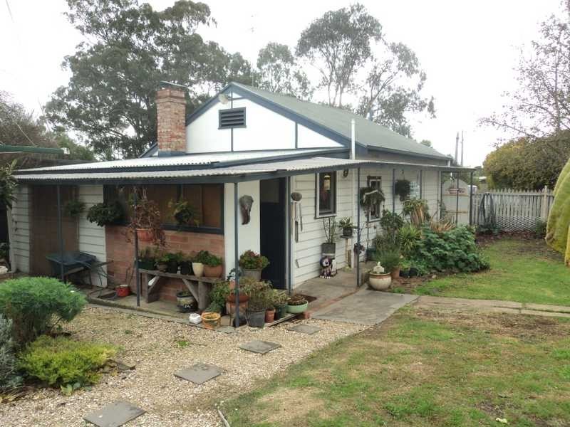 32 Short Street, Broadford VIC 3658