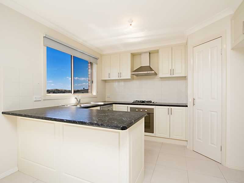 8 Chrystobel Way, Kilmore VIC 3764