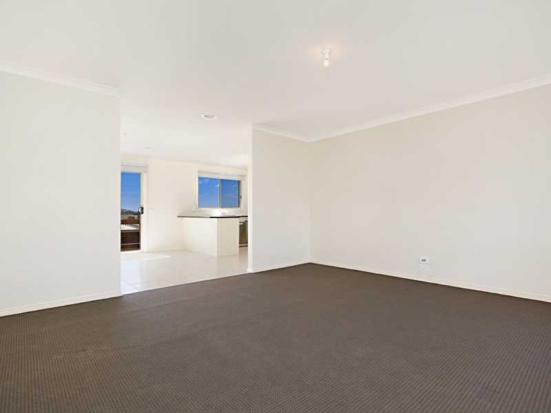 8 Chrystobel Way, Kilmore VIC 3764