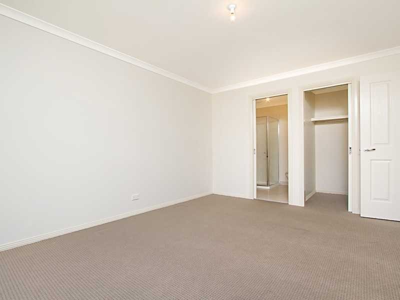 8 Chrystobel Way, Kilmore VIC 3764