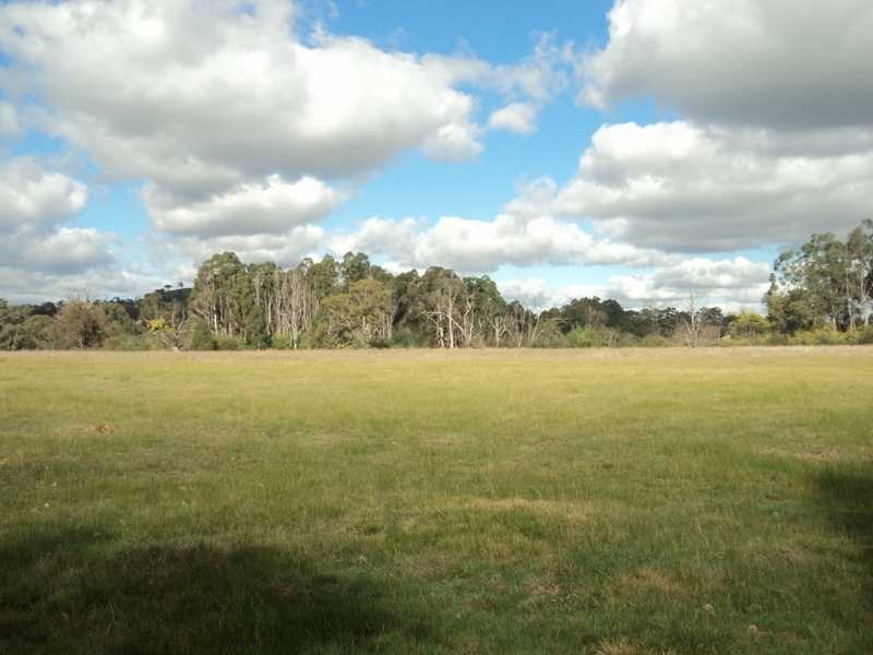 86 Wallis Rd, Broadford VIC 3658