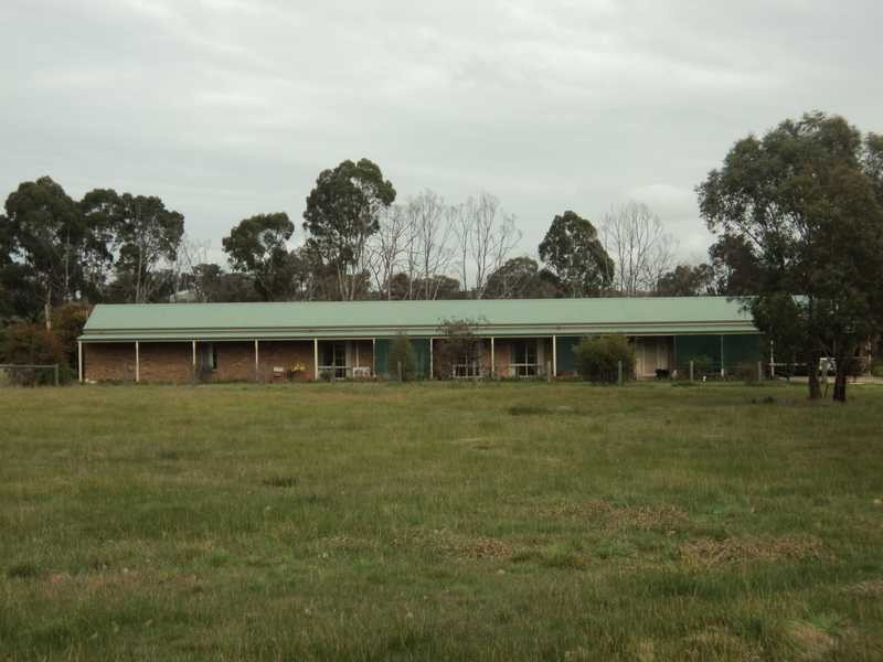 86 Wallis Rd, Broadford VIC 3658