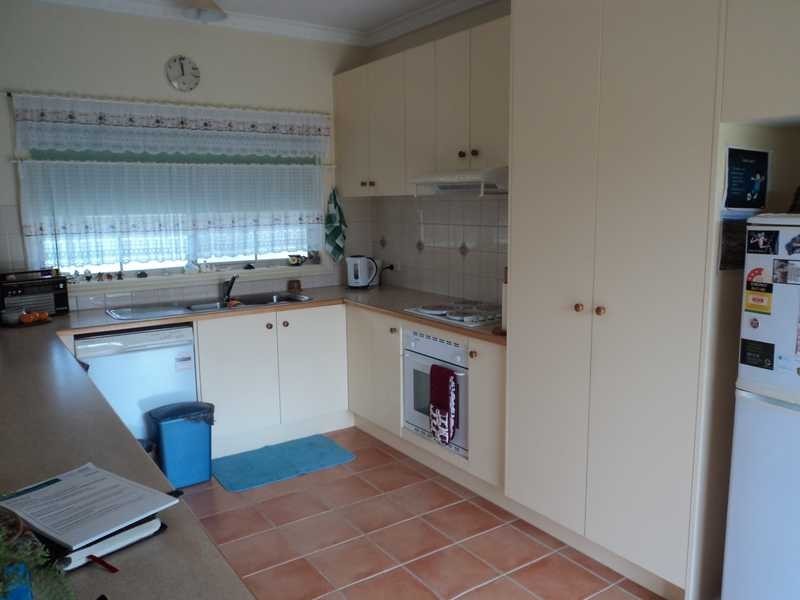 86 Wallis Rd, Broadford VIC 3658