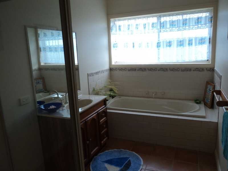 86 Wallis Rd, Broadford VIC 3658