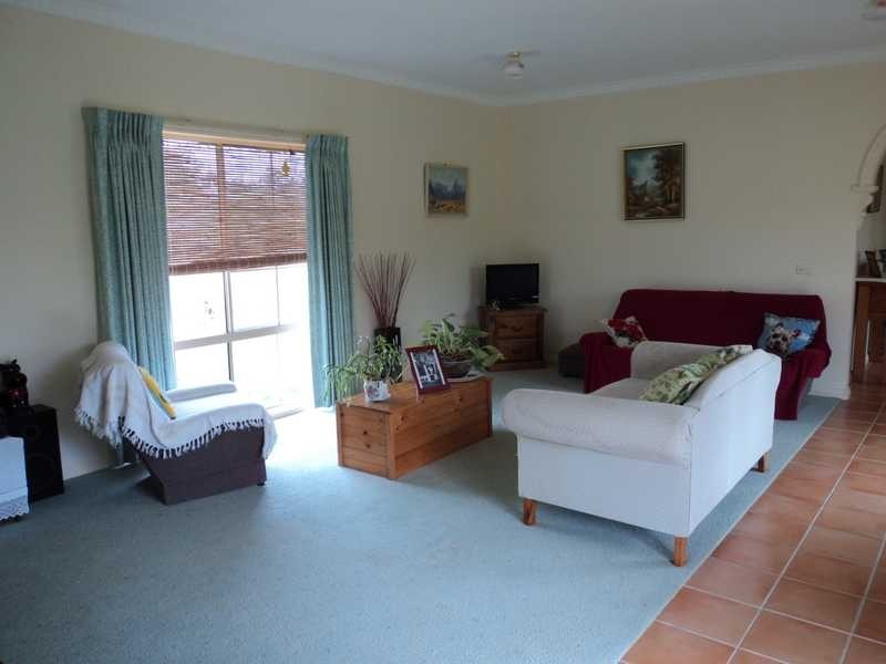 86 Wallis Rd, Broadford VIC 3658