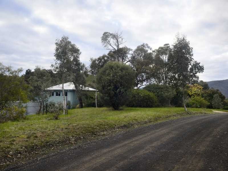 135 Cunninghams Road, Tyaak VIC 3658