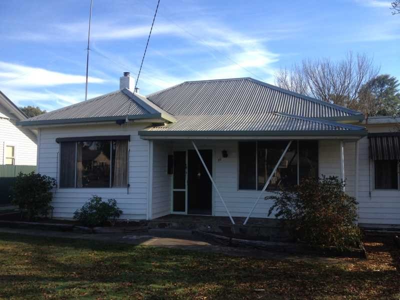 39 Piper Street, Broadford VIC 3658