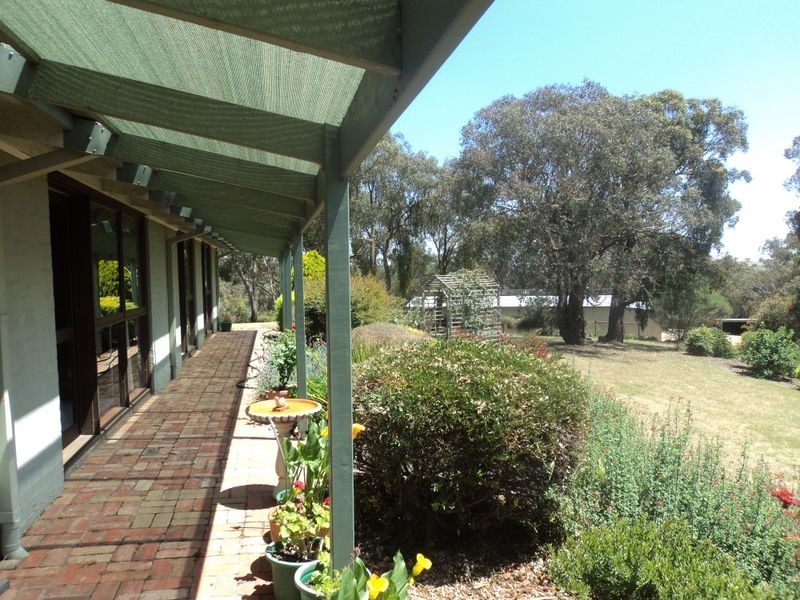 450 Sugarloaf Creek Road, Broadford VIC 3658