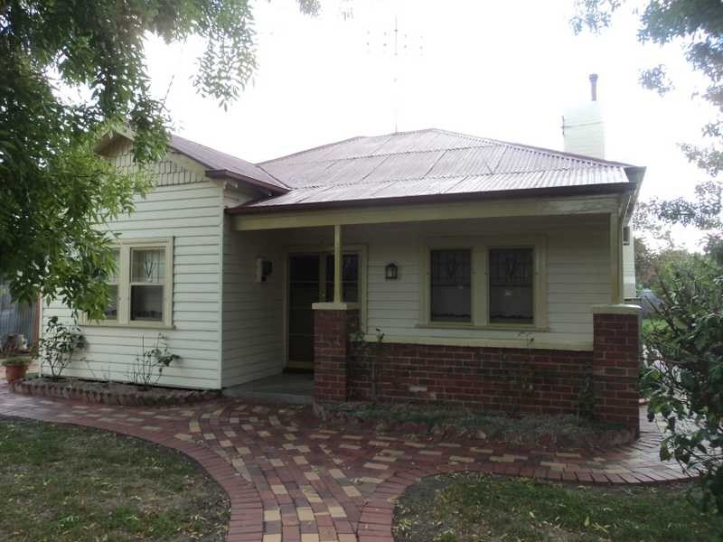 13 Sutherland Street, Broadford VIC 3658