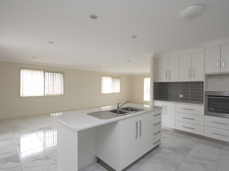 43 Chanel Court, Wulkuraka QLD 4305