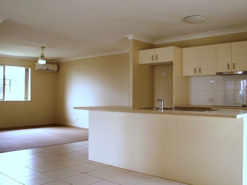 8 Stathis Place, Bundamba QLD 4304