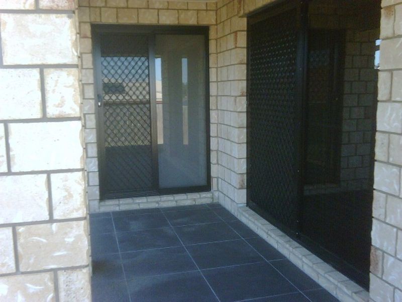 37 Burswood Close, Wulkuraka QLD 4305