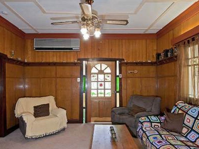 14 Salisbury Road, Ipswich QLD 4305