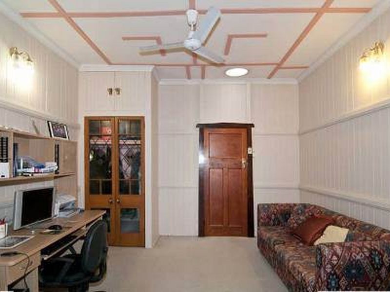 14 Salisbury Road, Ipswich QLD 4305