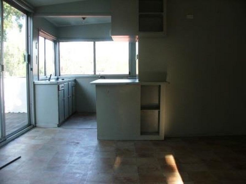 15 Alice Street, Blackstone QLD 4304