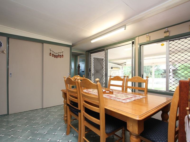 8 Shapcott Street, Eastern Heights QLD 4305