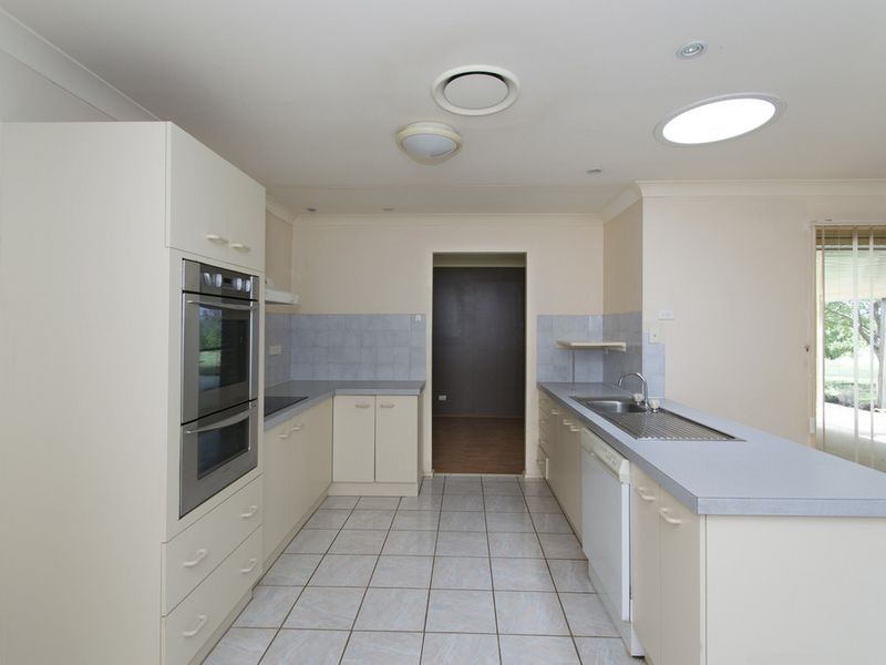 35 Ruby Crescent, Willowbank QLD 4306