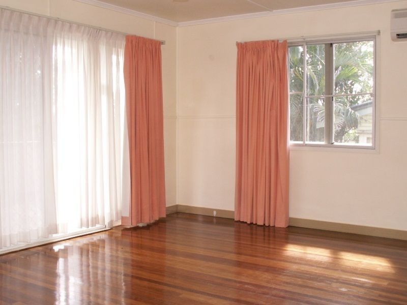 49 Avon Street, Leichhardt QLD 4305