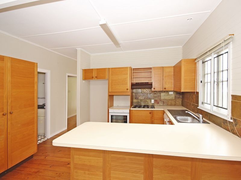14 Cameron Street, Brassall QLD 4305