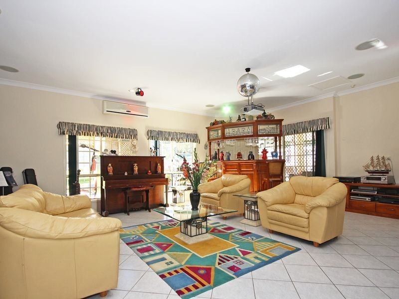 72 Bayley Road, Pine Mountain QLD 4306