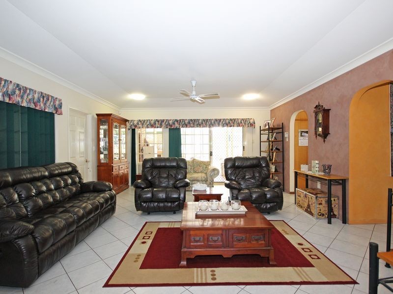 72 Bayley Road, Pine Mountain QLD 4306