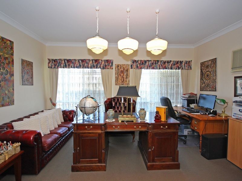 72 Bayley Road, Pine Mountain QLD 4306