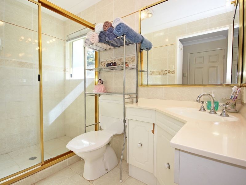 72 Bayley Road, Pine Mountain QLD 4306