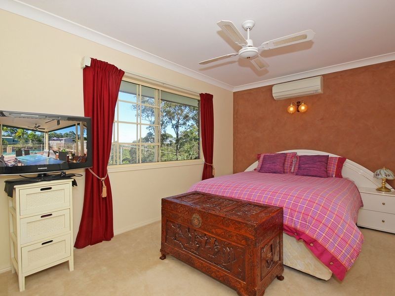 72 Bayley Road, Pine Mountain QLD 4306