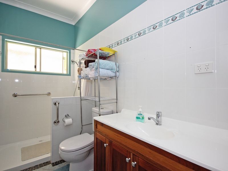 72 Bayley Road, Pine Mountain QLD 4306