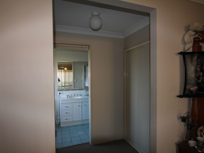 9 Glengarry Lane, Raceview QLD 4305