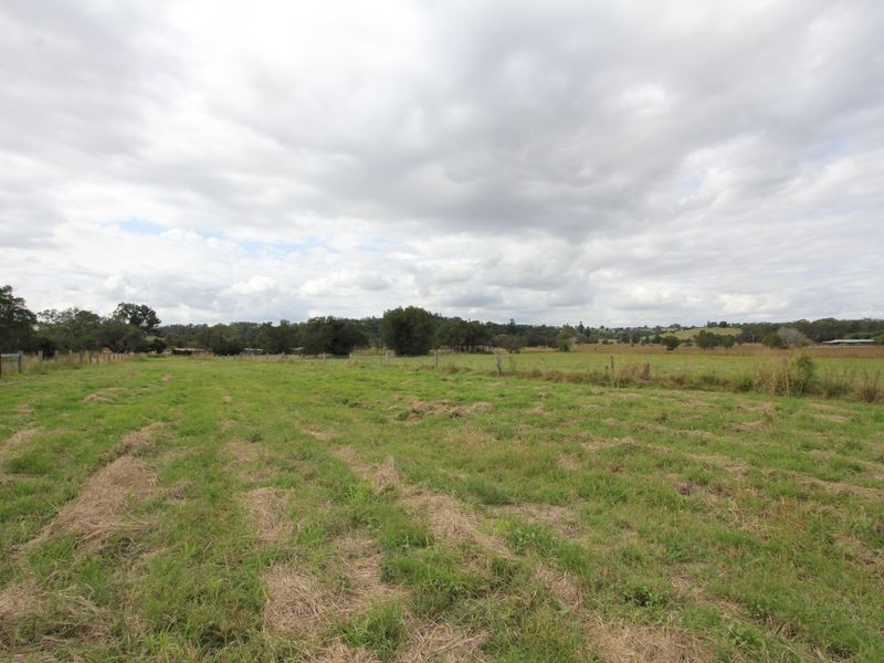 3 Postmans Track, Marburg QLD 4346