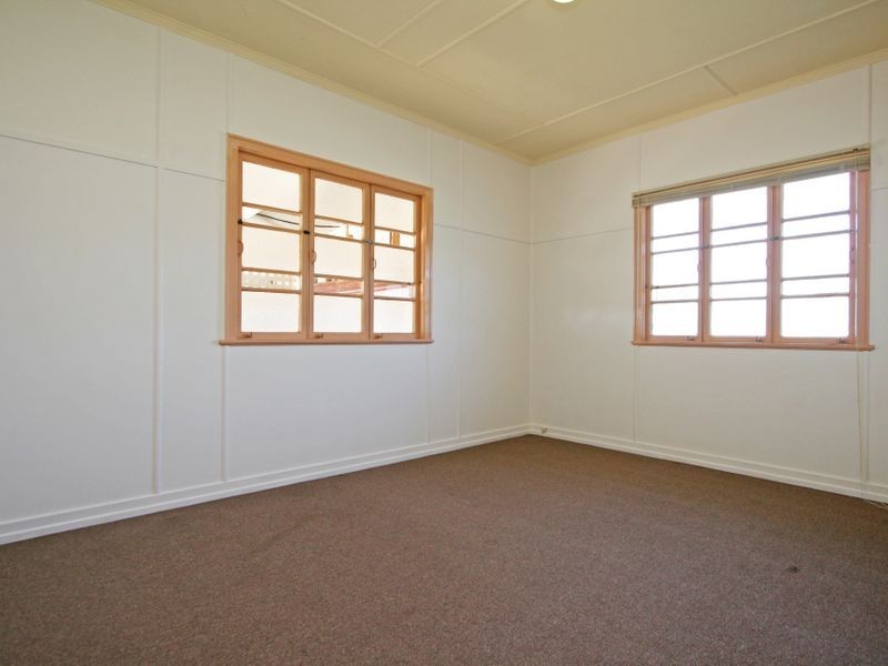 13 Doorey Street, One Mile QLD 4305