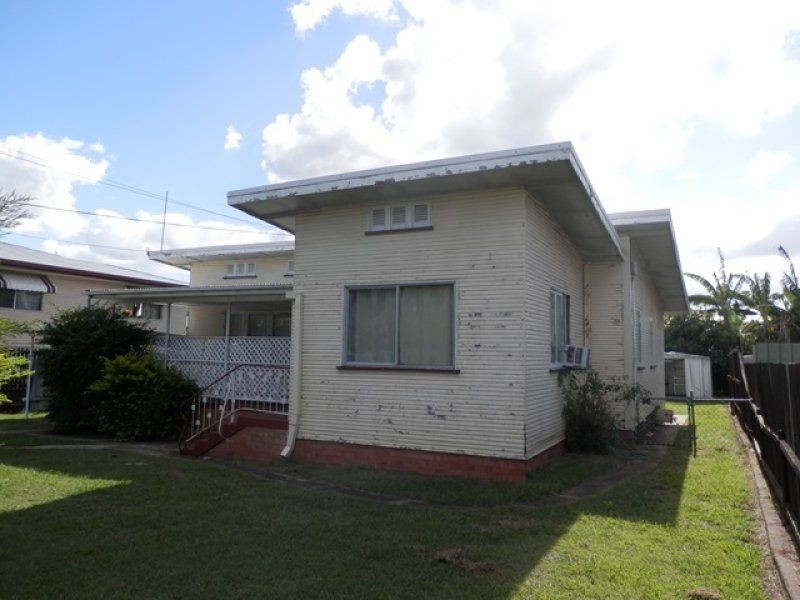 177 South Station Road, Silkstone QLD 4304