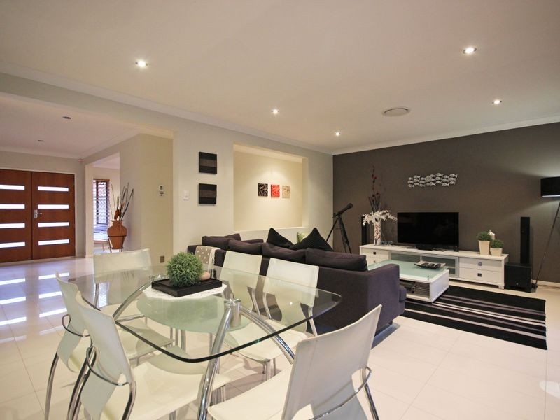 68 Cabernet Crescent, Pine Mountain QLD 4306