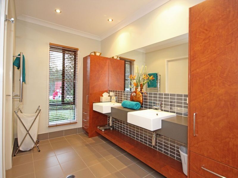 68 Cabernet Crescent, Pine Mountain QLD 4306