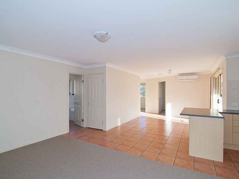 8 Banbury Close, Bundamba QLD 4304