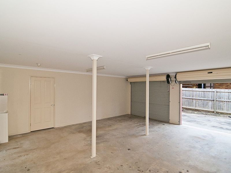 8 Banbury Close, Bundamba QLD 4304