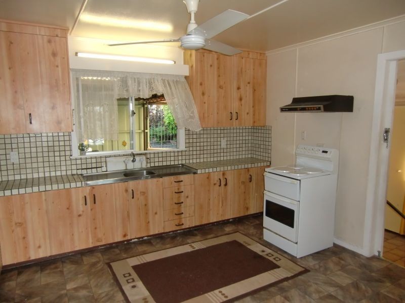 3 Woodgate Street, Churchill QLD 4305