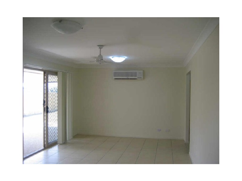 18 Bray Street, Lowood QLD 4311