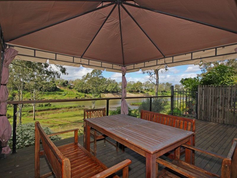 38 Islandview Street, Barellan Point QLD 4306