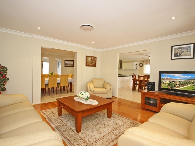 22 Piccadilly Court, Deebing Heights QLD 4306