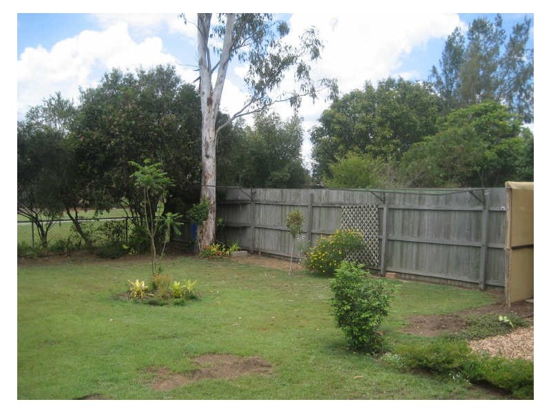 1/4 Pitcairn Street, Raceview QLD 4305