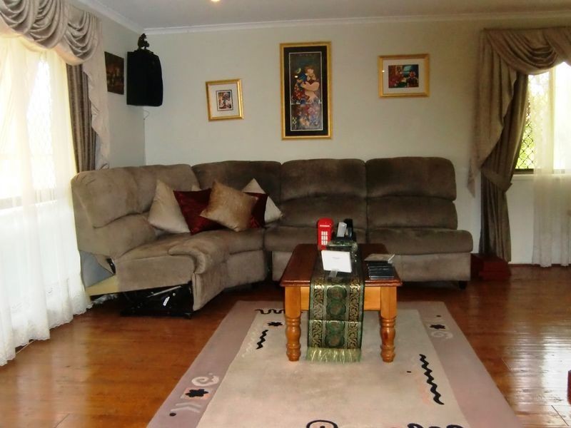 2 Suffolk Street, Wishart QLD 4122