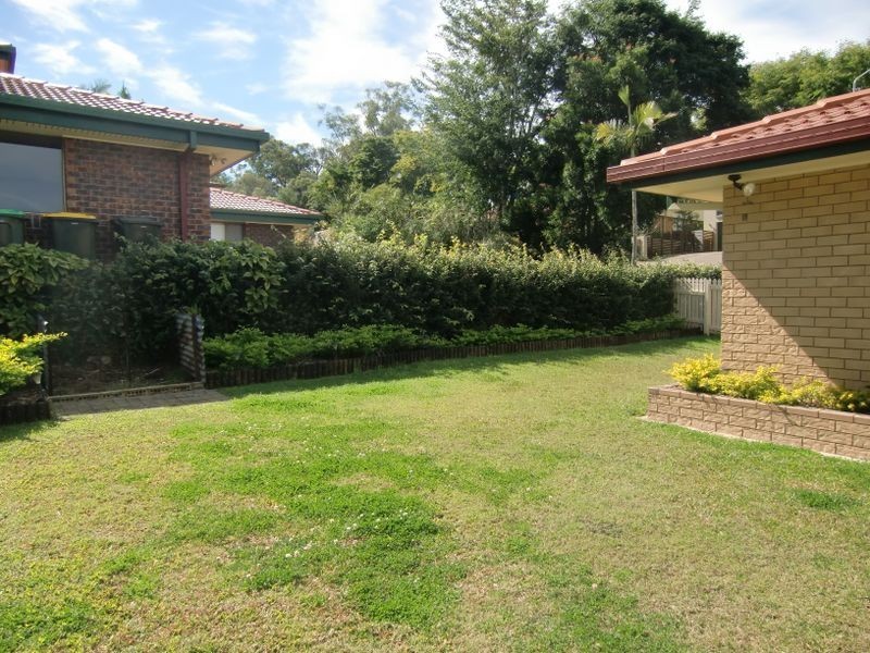 2 Suffolk Street, Wishart QLD 4122