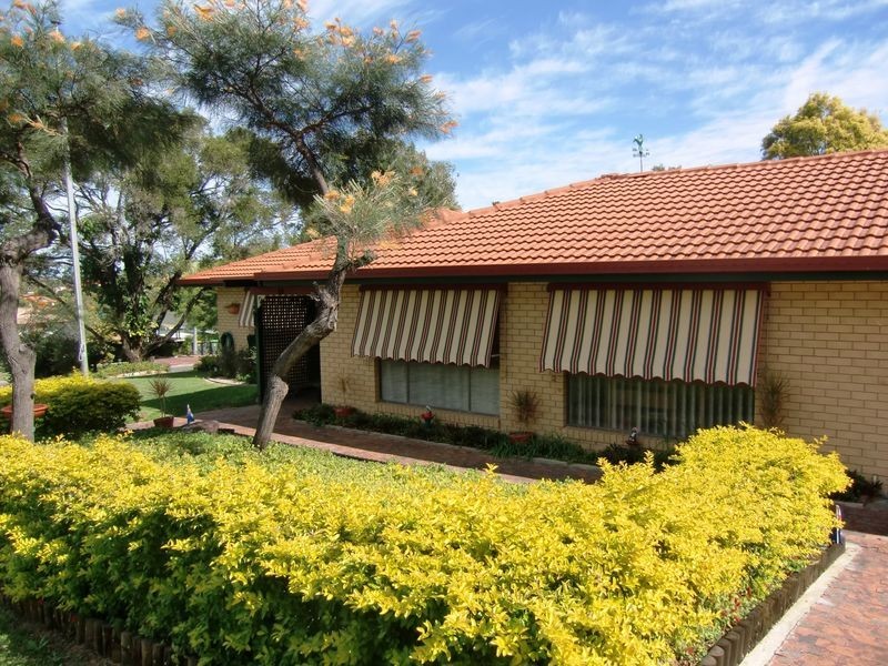 2 Suffolk Street, Wishart QLD 4122