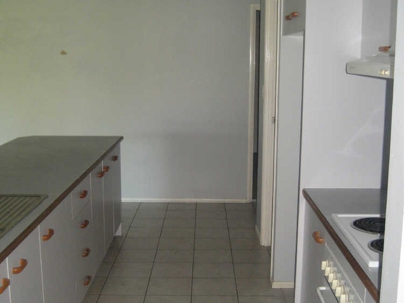 25 Butler Street, Raceview QLD 4305