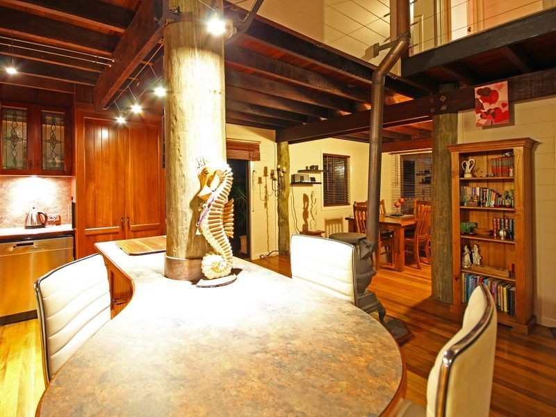 5 – 9 Roland Court, Peak Crossing QLD 4306