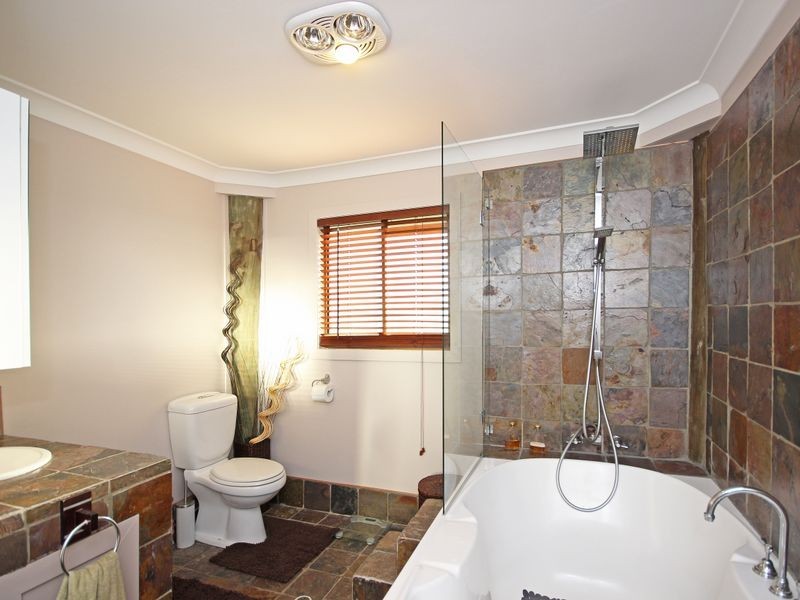 5 – 9 Roland Court, Peak Crossing QLD 4306