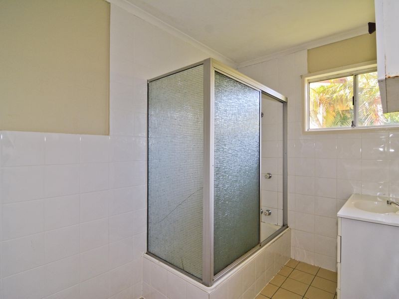 14 Oak Street, Bundamba QLD 4304