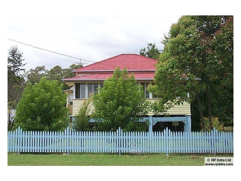 15 Lindsay Street, Bundamba QLD 4304